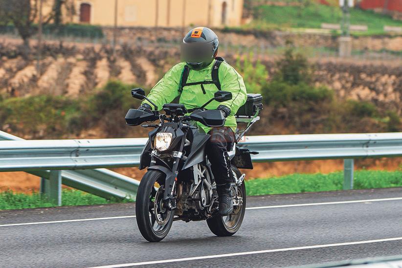 KTM Duke 250 front spy shot