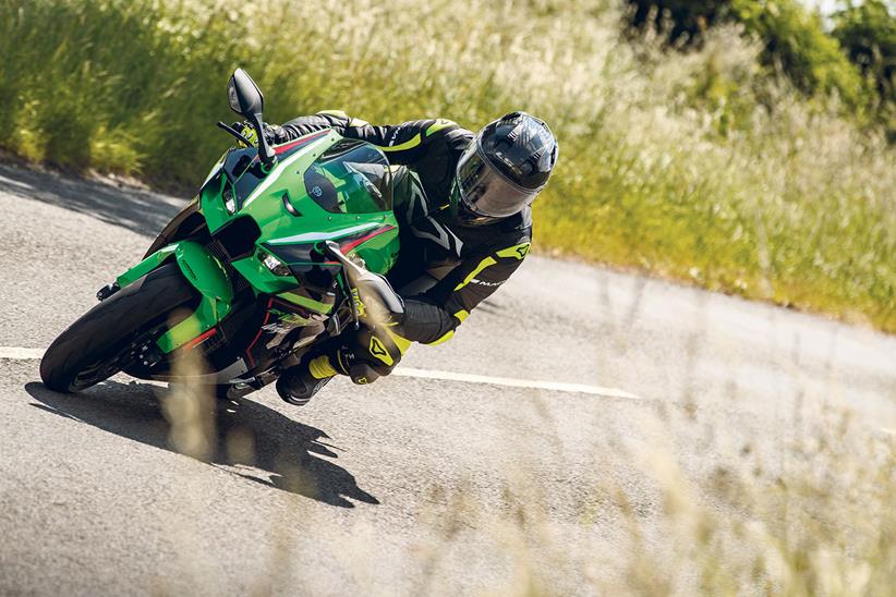 Riding the 2021 Kawasaki ZX-10R