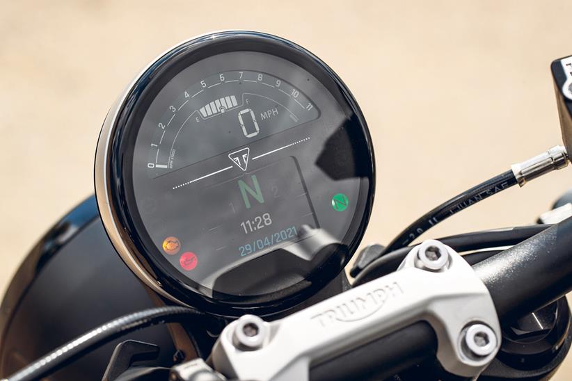 The TFT screen on the Triumph Trident 660 looks far more premium than you'd expect for a bike at this price point