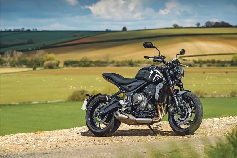 When the sun's out there a few things better than a tank of fuel and a Triumph Trident 660