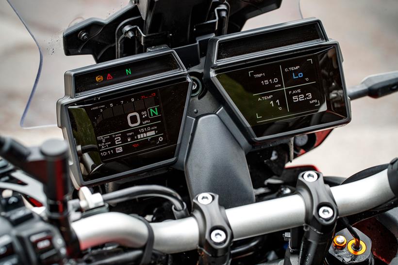 Yamaha Tracer 9 GT dash