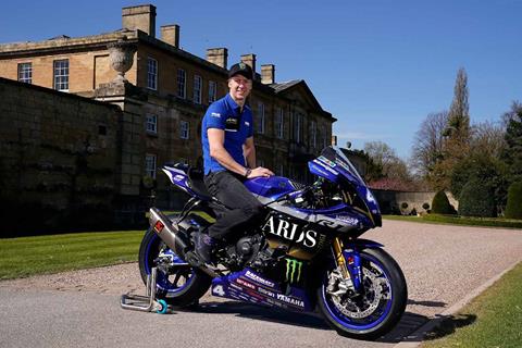 BSB: Ian Hutchinson to race in Superstock class with Edwards 1902 Yamaha