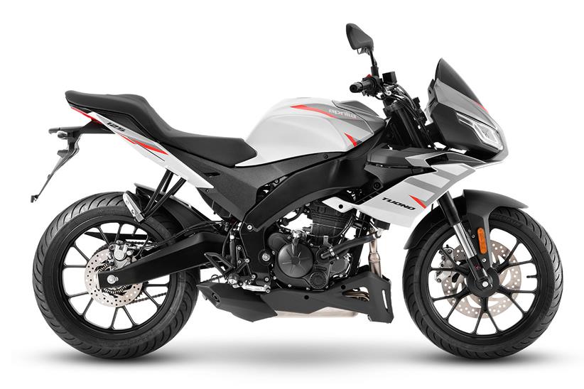 2021 Aprilia Tuono 125 in white, right side