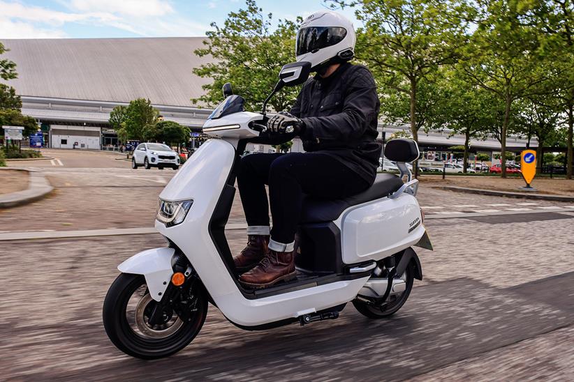 The Sunra Robo S offers a cheap urban transport solution 