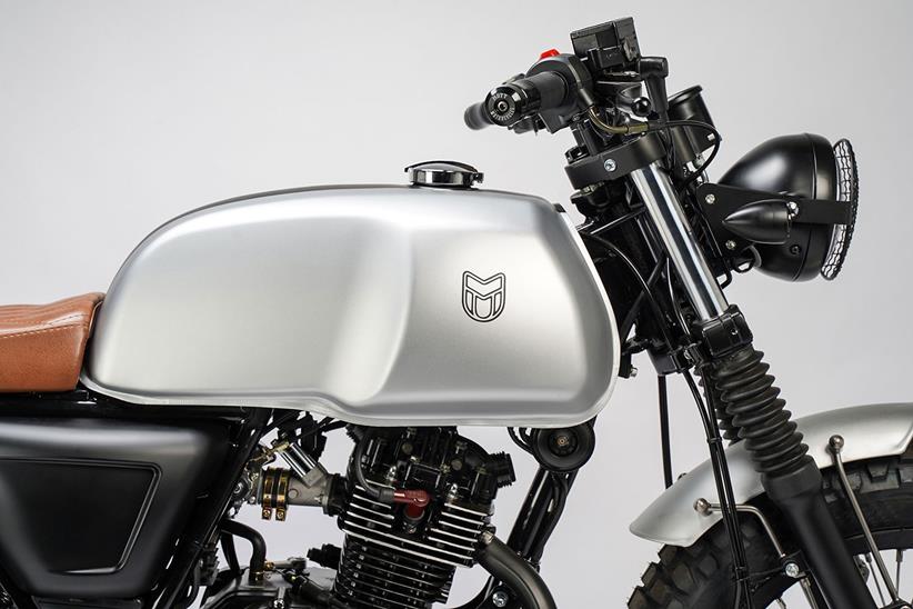 Mutt Akita 125 petrol tank