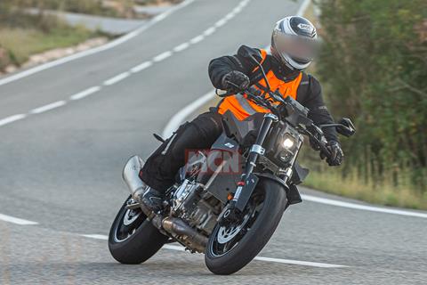 Spyshots: Updated KTM 990 Duke striding closer to production