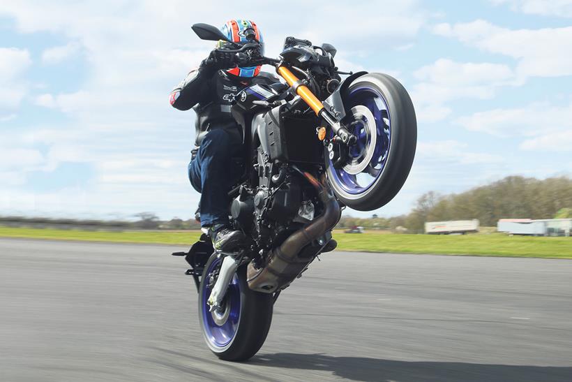 Yamaha MT-09SP wheelie