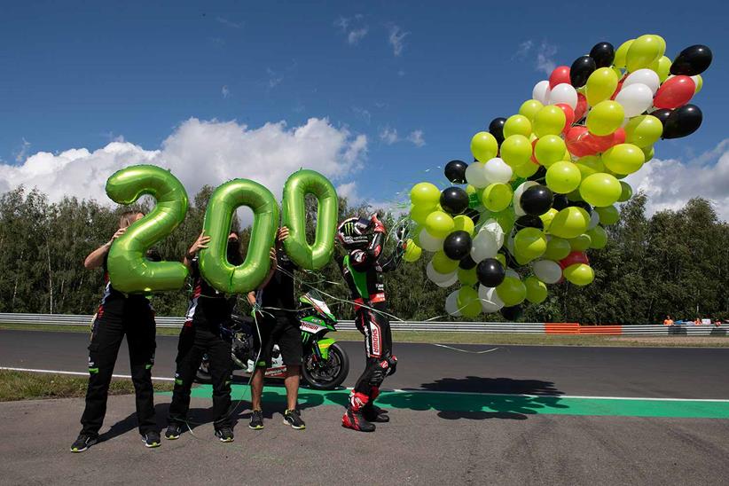 Jonathan Rea celebrates his 200th WSB podium