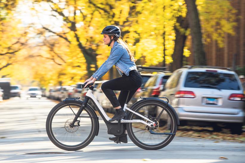 Harley-Davidson Serial 1 e-bike on the road