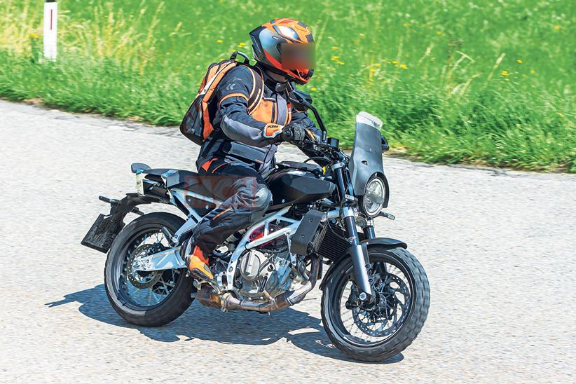 Husqvarna Svartpilen 401 spyshot