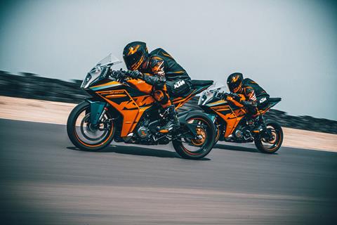 High-tech 2022 KTM RC390 gets all the bells and whistles