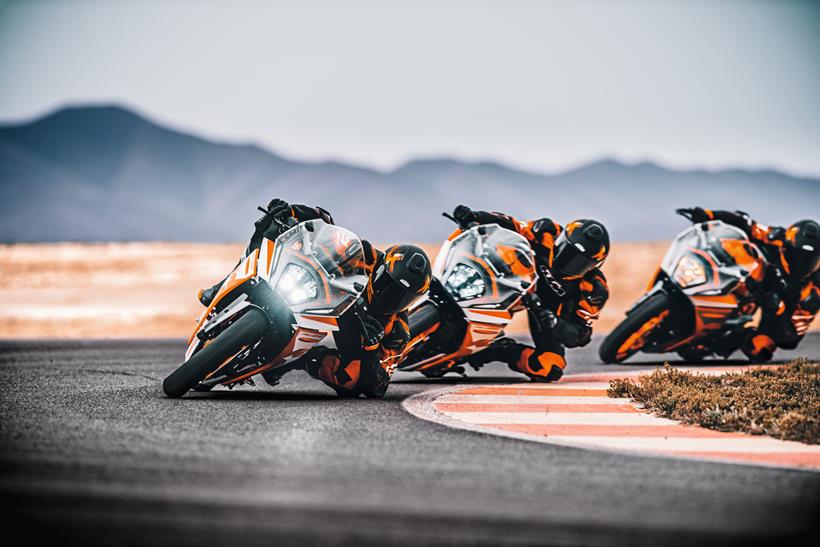 Riding the KTM RC125 on track