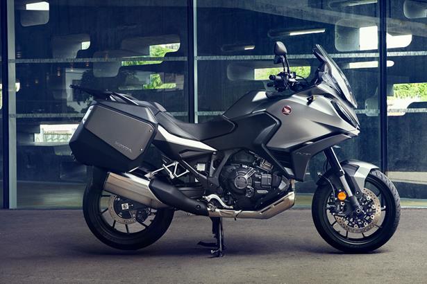 Buzzing into contention: Honda reveal revised CB500 Hornet to replace  CB500F naked