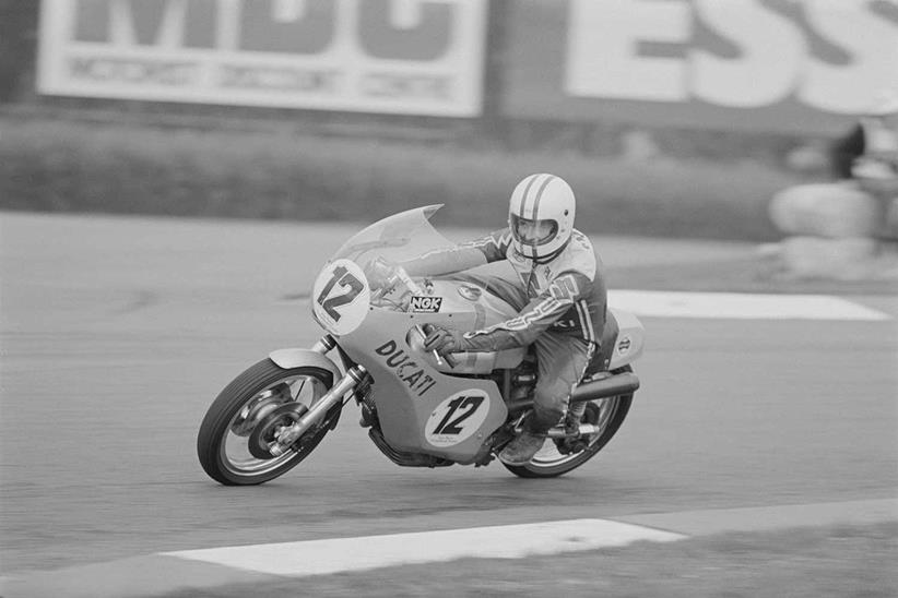 Paul Smart, pictured at Donington Park in 1971, has died