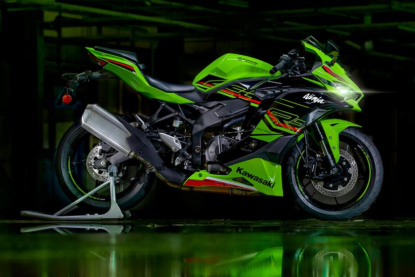 2023 Kawasaki Ninja ZX-4R right side