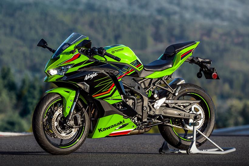 2023 Kawasaki Ninja ZX-4R left side