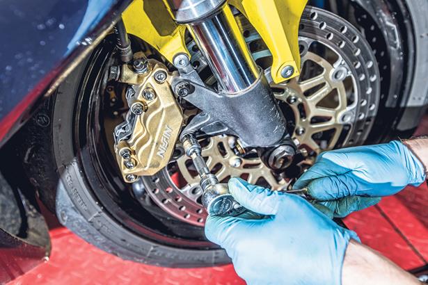 How To Repair Motorcycle Brakes - Battlepriority6