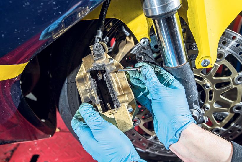 Removing brake pads