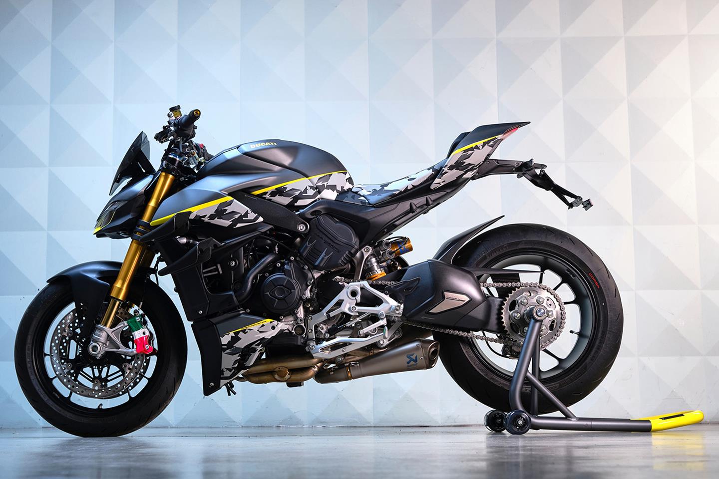 Ducati streetfighter best sale custom