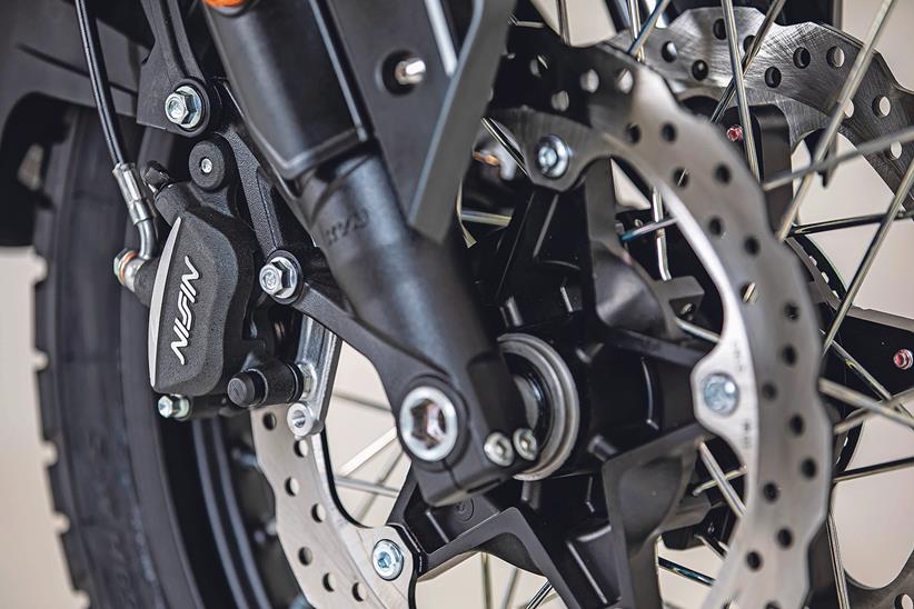 Voge 650DSX front brakes