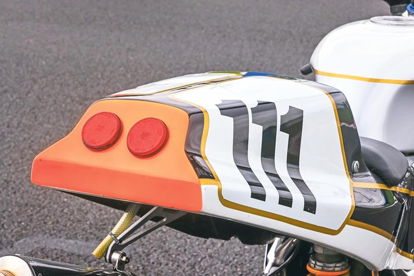 Honda RC30 endurance racer tail