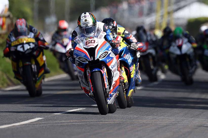 Peter Hickman leads the pack down the Flying Kilo during the 2019 Superbike race