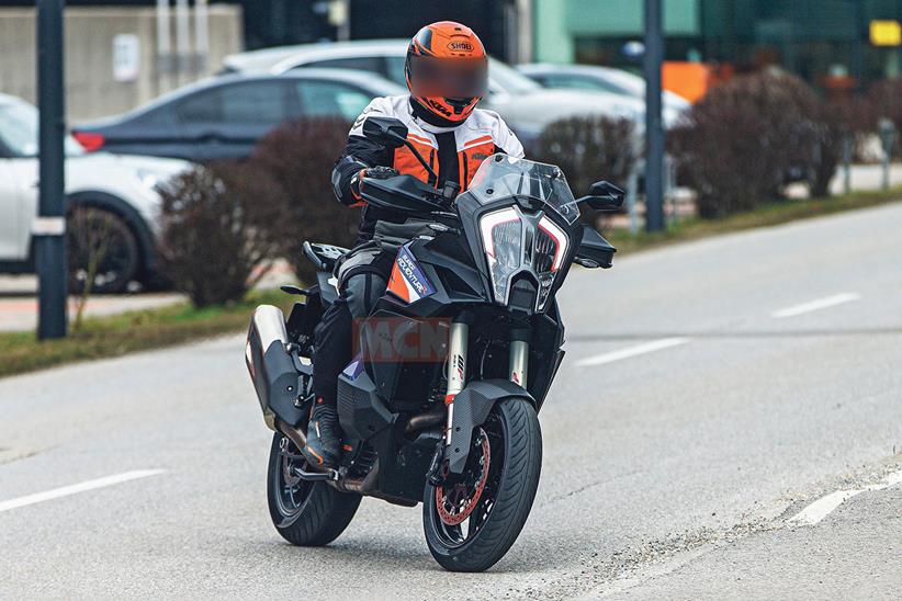 KTM 1290 Super Adventure R with 17in rims 