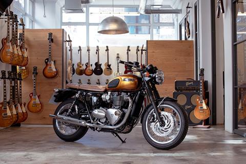 Triumph team up with Gibson for special DGR Bonneville