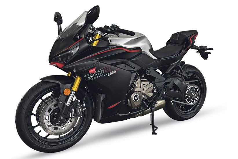 QJMotor 701R middleweight sportsbike