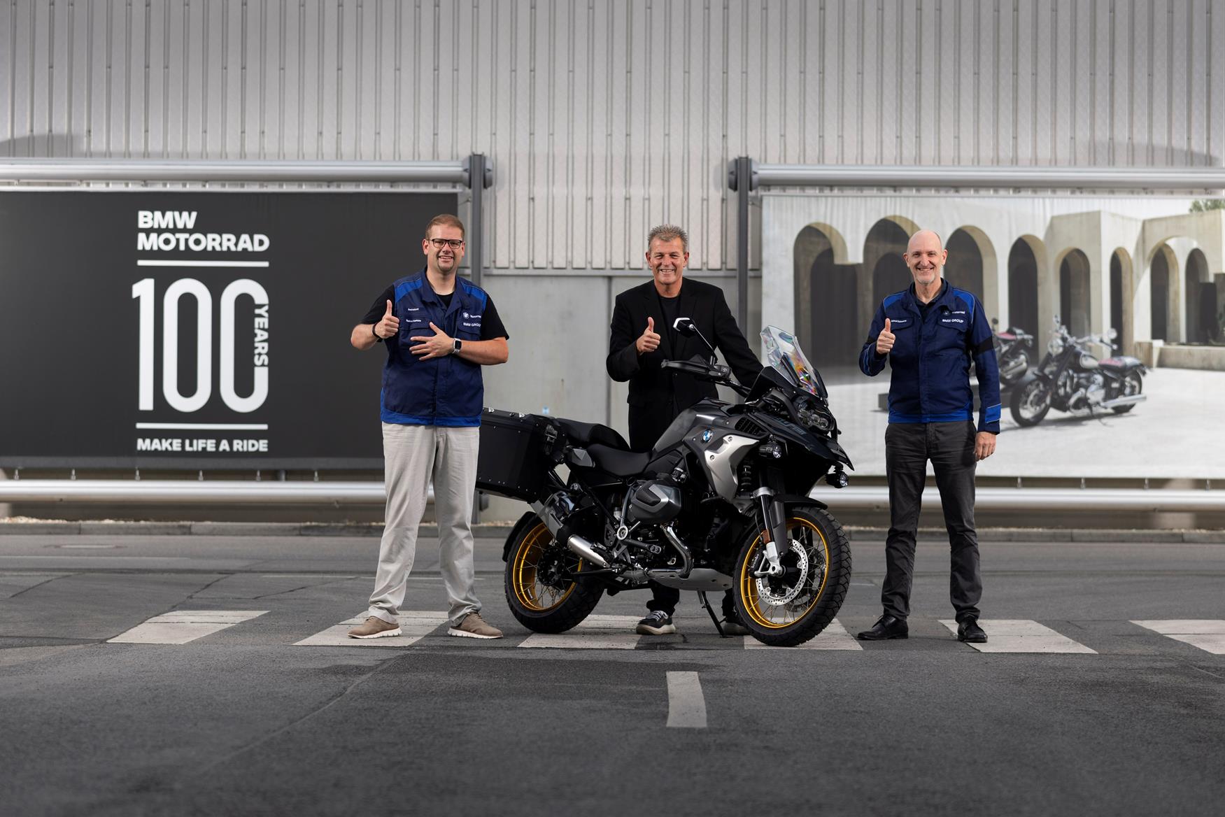 BMW confirm R1300GS launch date and build their millionth boxer engine