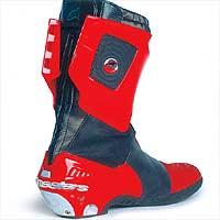 Alpinestars redesign boots that ‘scratch’